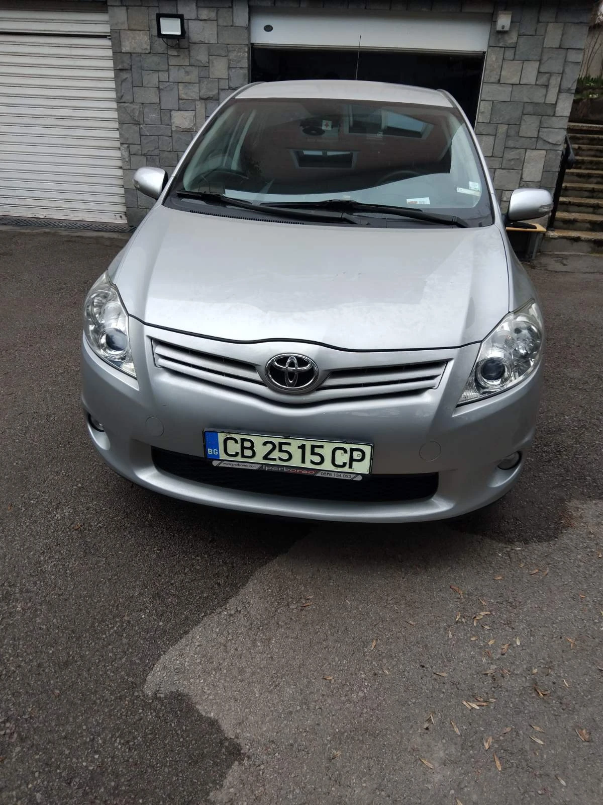 Toyota Auris 1.4 - изображение 2