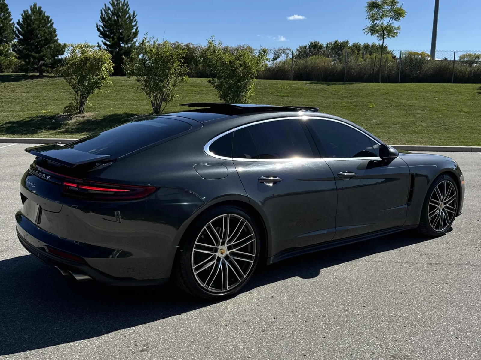 Porsche Panamera * 4S* * АВТОКРЕДИТ* * ЦЕНА ДО БЪЛГАРИЯ*  - изображение 3