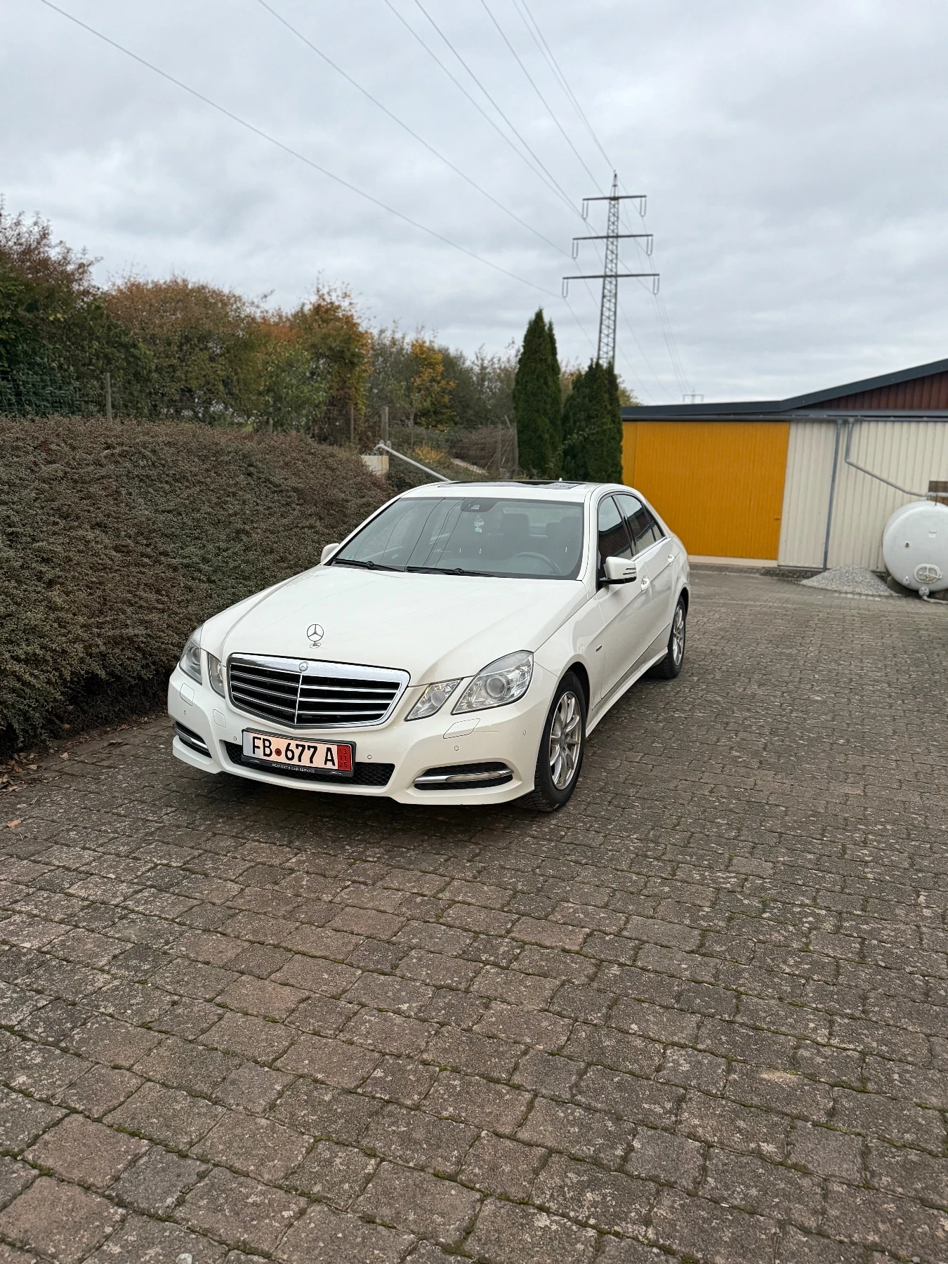 Mercedes-Benz E 220 AVANTGARDE/ BlueEfficiency /2.2 CDI  | Mobile.bg — изображение 1