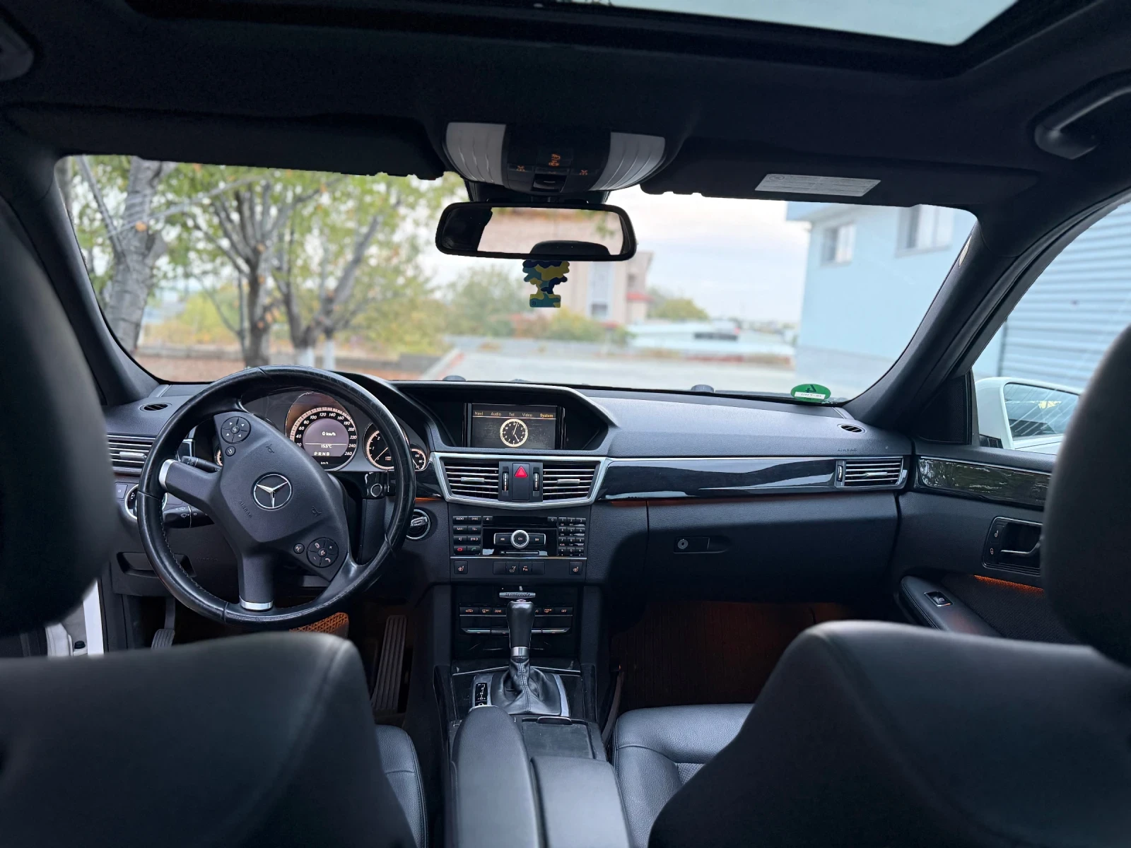 Mercedes-Benz E 220 AVANTGARDE/ BlueEfficiency /2.2 CDI  | Mobile.bg — изображение 12