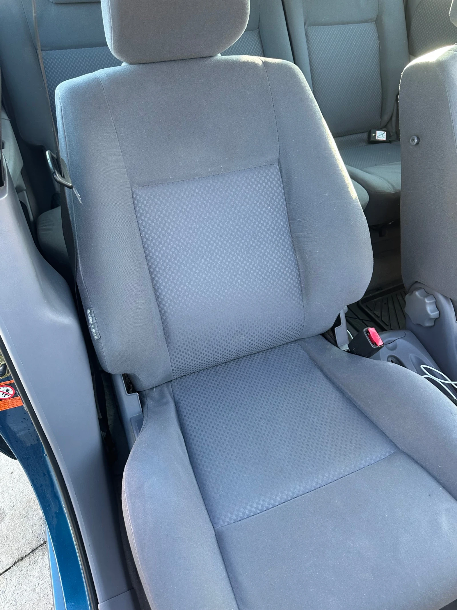 Nissan Almera tino  - изображение 5