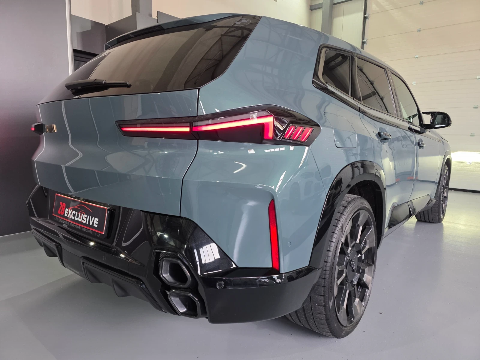 BMW XM 4.4 V8 xDRIVE M B&W 23 inch - изображение 4