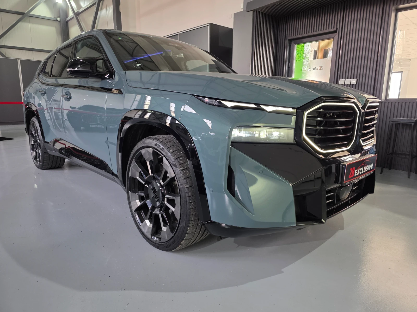 BMW XM 4.4 V8 xDRIVE M B&W 23 inch - изображение 2