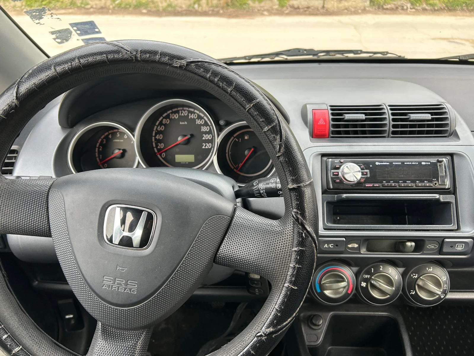 Honda Jazz  - изображение 8