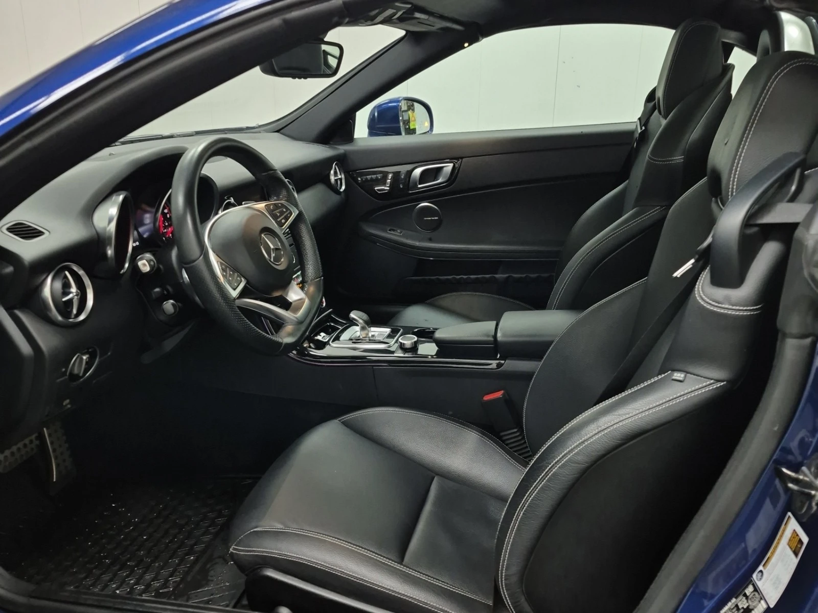 Mercedes-Benz SLC 2L 4cyl Rear Wheel Drive, снимка 5 - Автомобили и джипове - 53886098