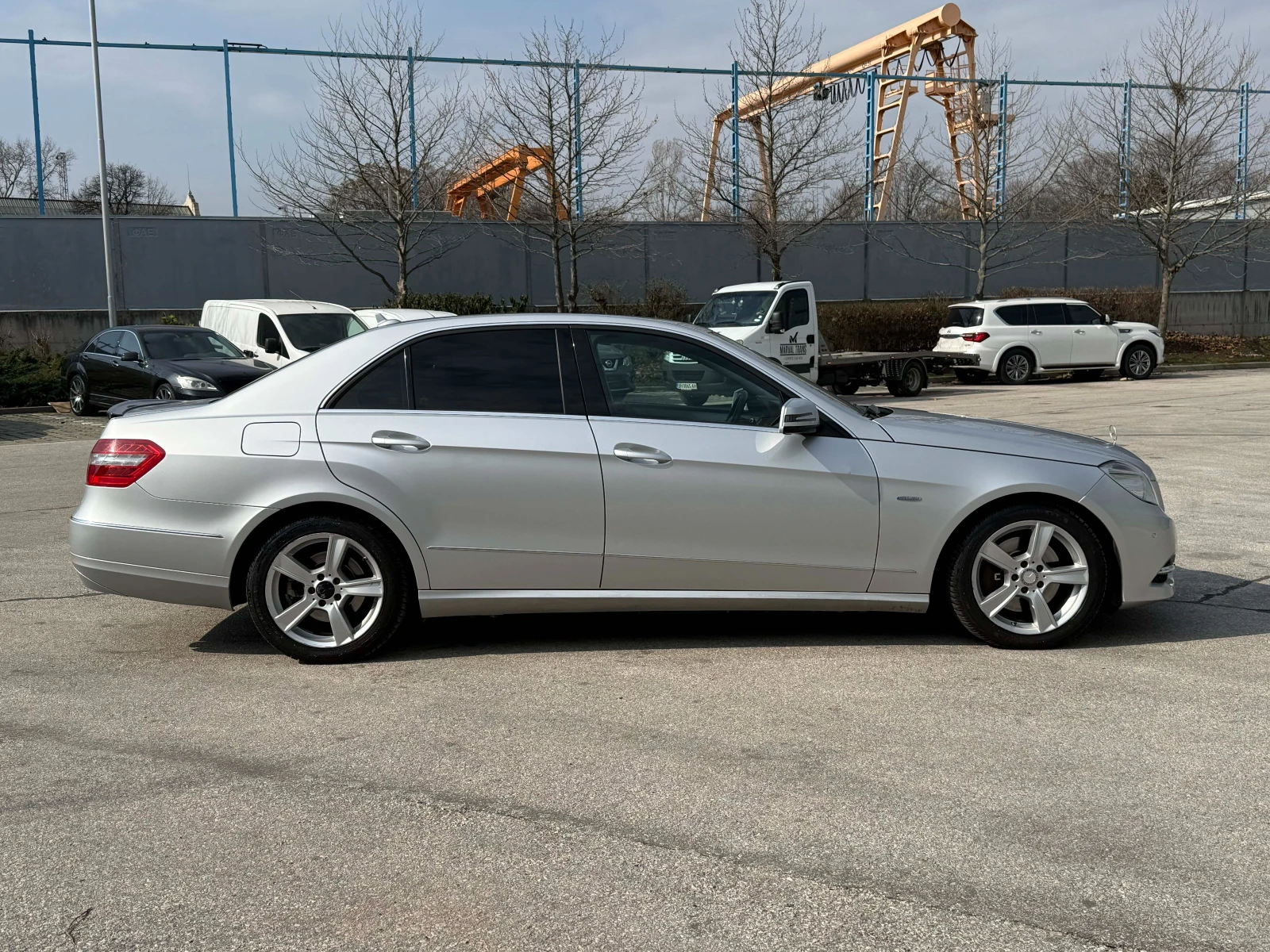 Mercedes-Benz E 350 4Matic, снимка 5 - Автомобили и джипове - 53894193