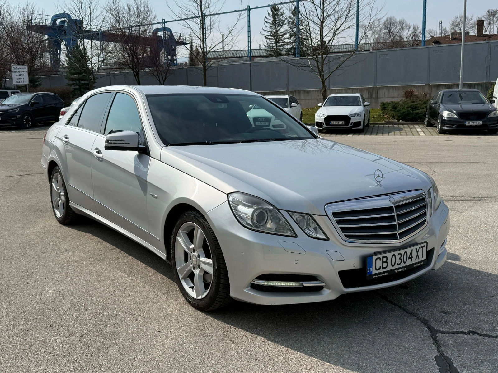 Mercedes-Benz E 350 4Matic, снимка 6 - Автомобили и джипове - 53894193