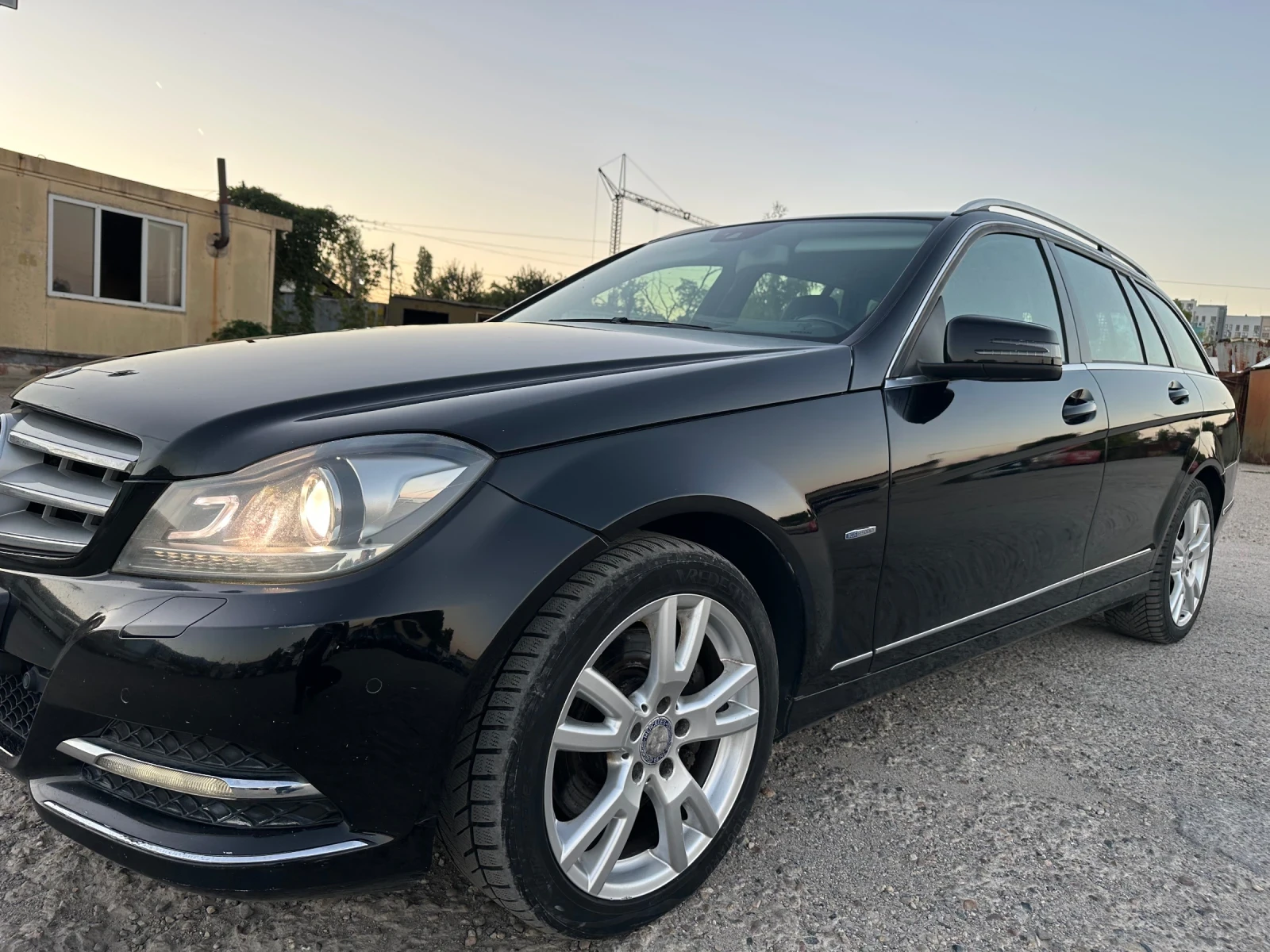 Mercedes-Benz C 350, снимка 2 - Автомобили и джипове - 53989809