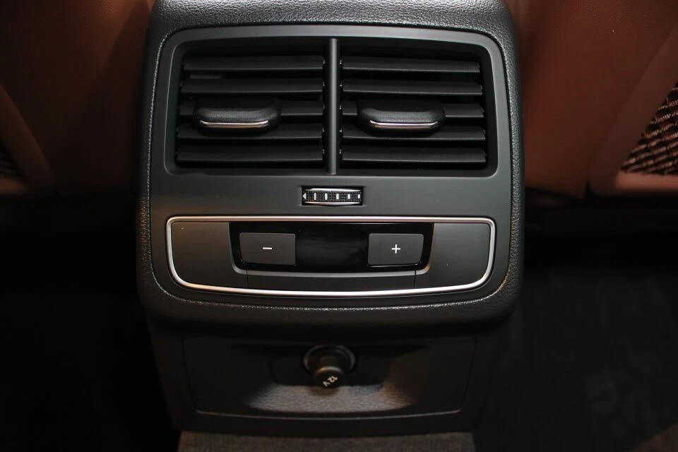 Audi A4 quattro* Progressiv* АвтоКредит* (ЦЕНА ДО БГ), снимка 14 - Автомобили и джипове - 54167089