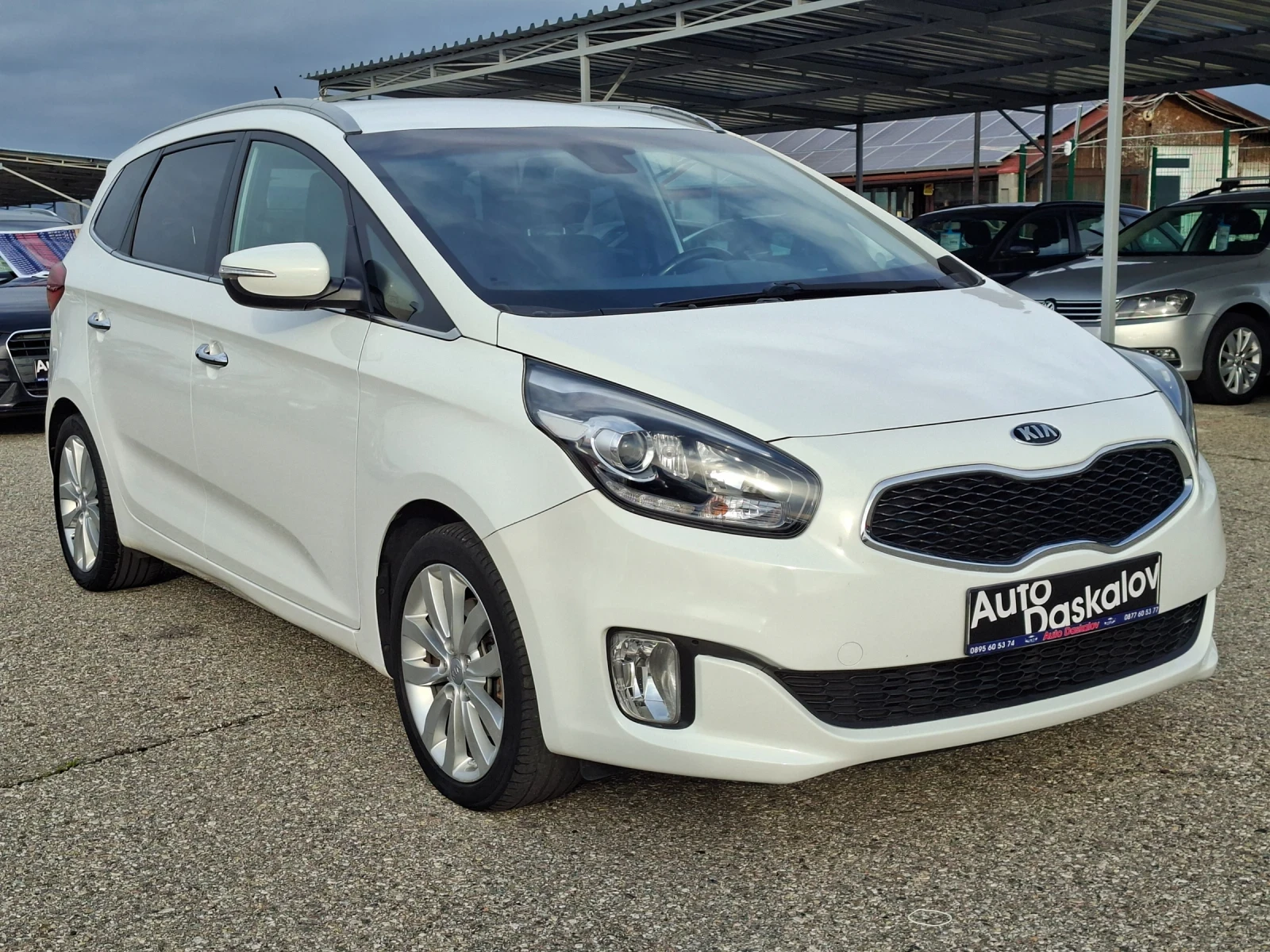 Kia Carens 1, 7 crdi, снимка 3 - Автомобили и джипове - 54177452
