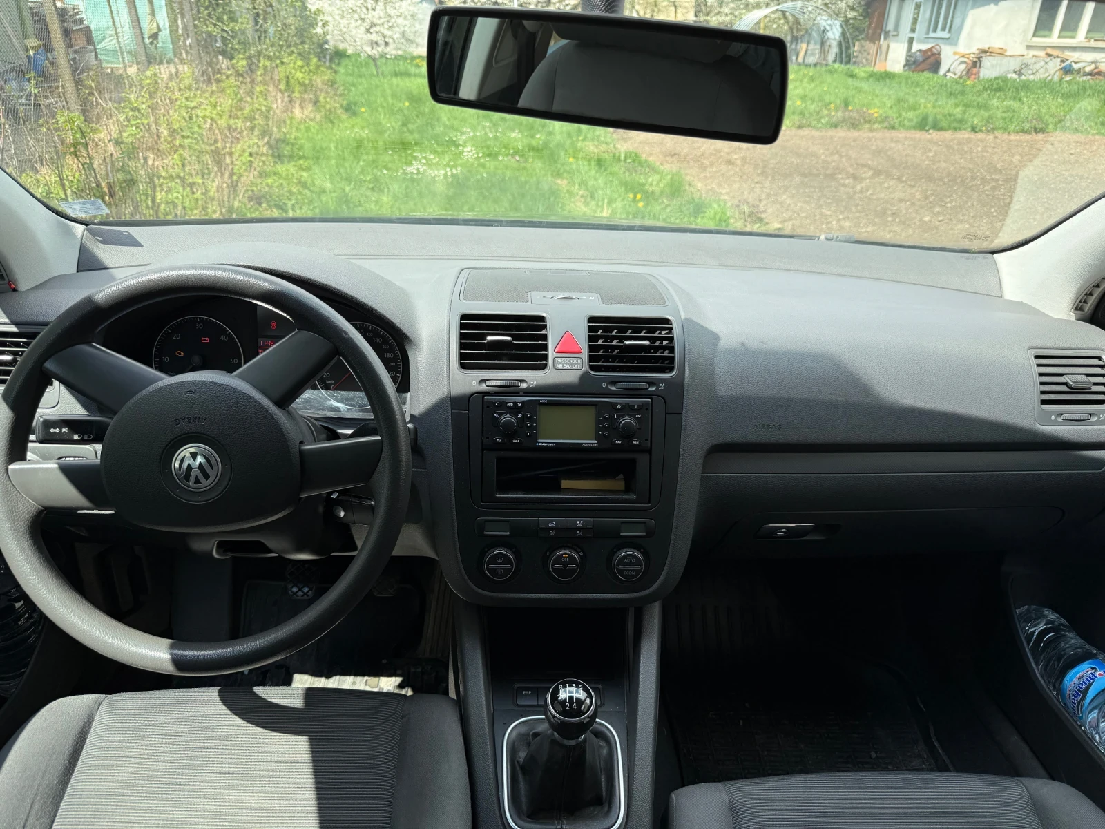 VW Golf 5, снимка 8 - Автомобили и джипове - 54235538