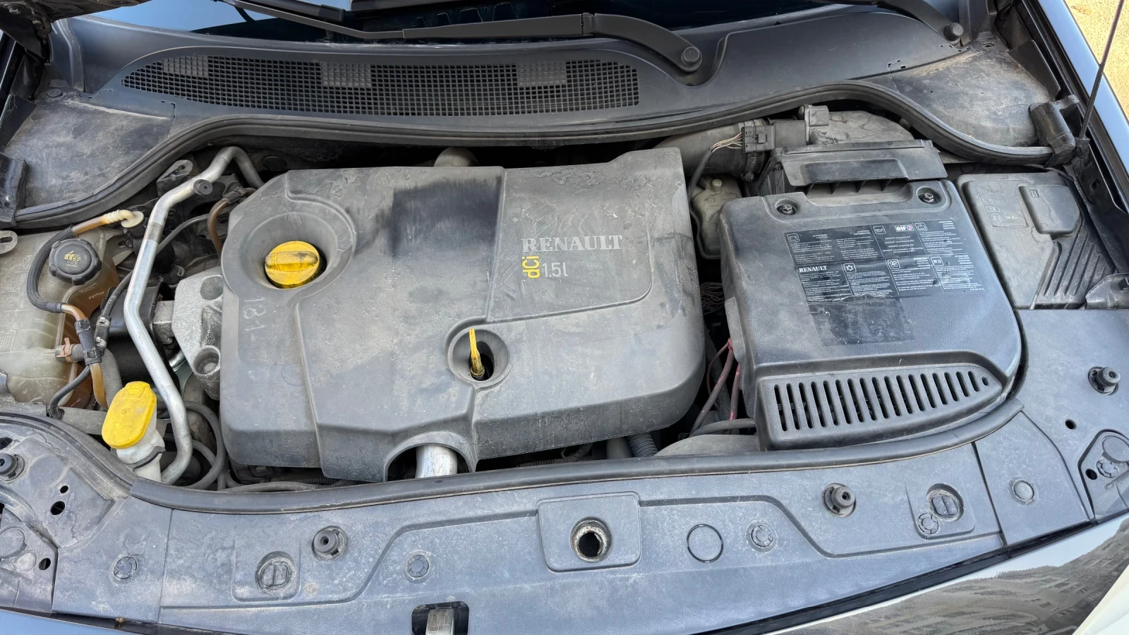 Renault Megane 1.5 dCi - 101 к.с., снимка 9 - Автомобили и джипове - 54526119