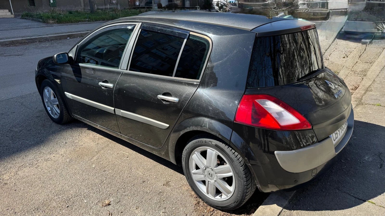 Renault Megane 1.5 dCi - 101 к.с., снимка 4 - Автомобили и джипове - 54526119