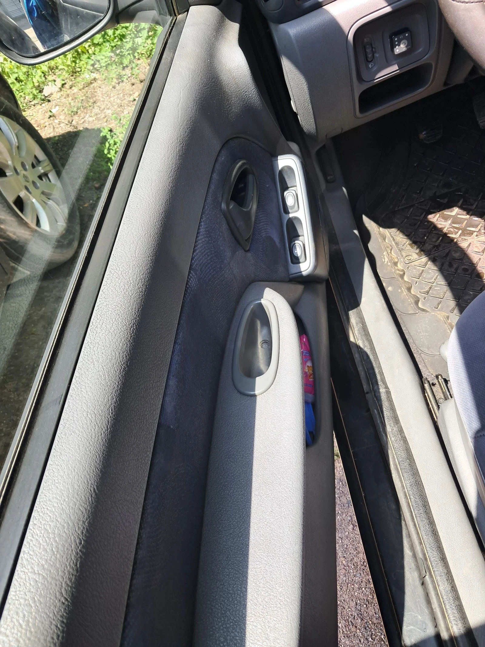 Renault Clio, снимка 9 - Автомобили и джипове - 54802401