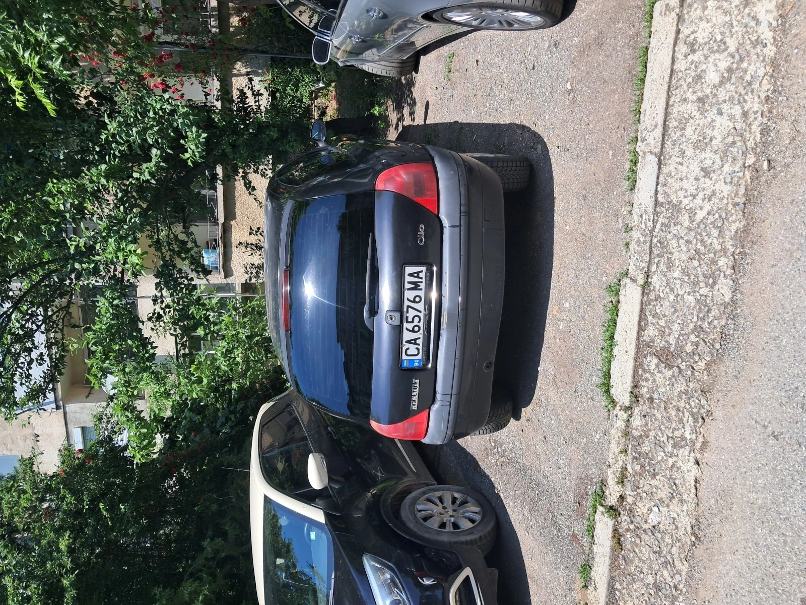 Renault Clio, снимка 2 - Автомобили и джипове - 54802401
