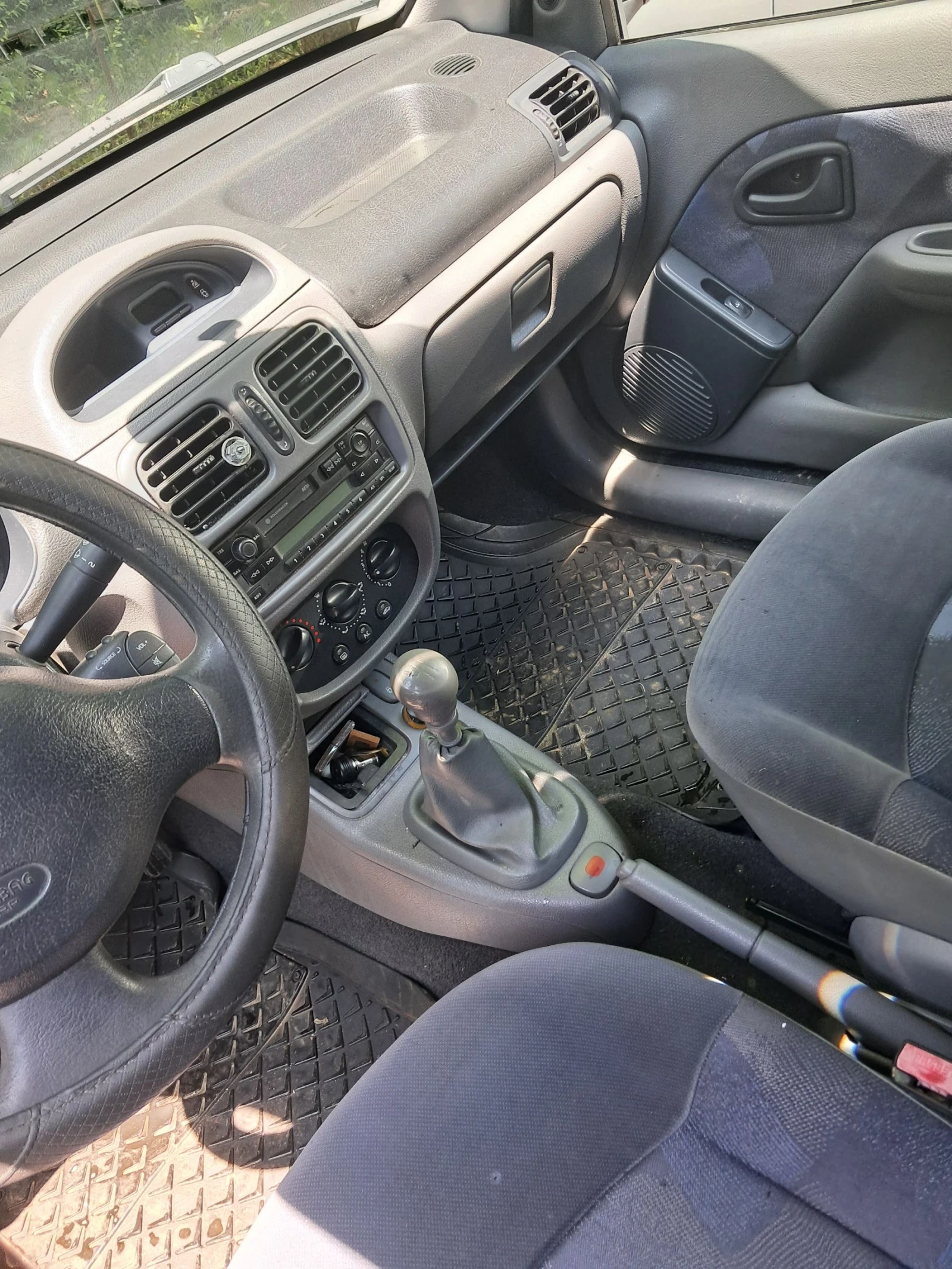 Renault Clio, снимка 8 - Автомобили и джипове - 54802401