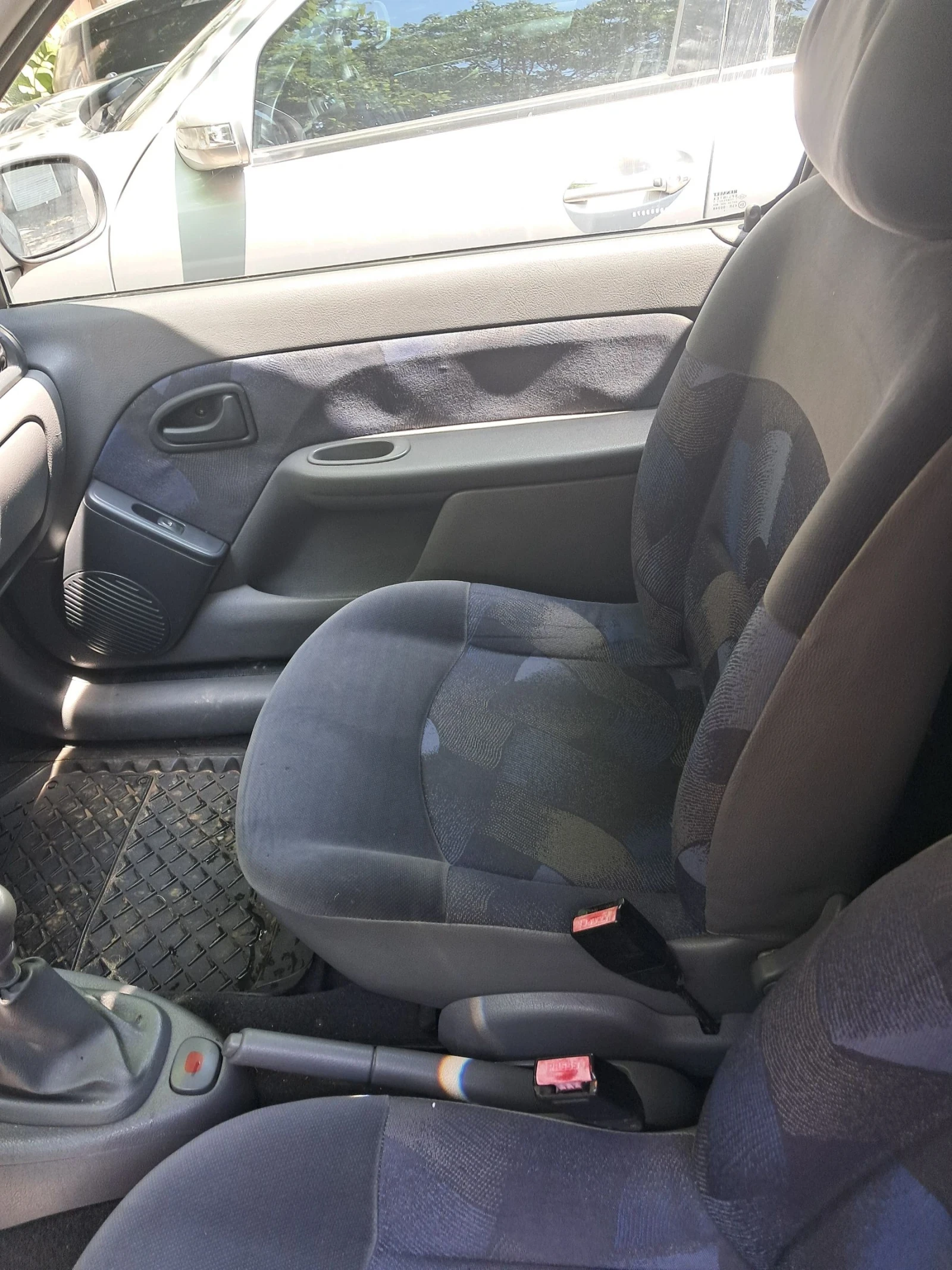 Renault Clio, снимка 7 - Автомобили и джипове - 54802401