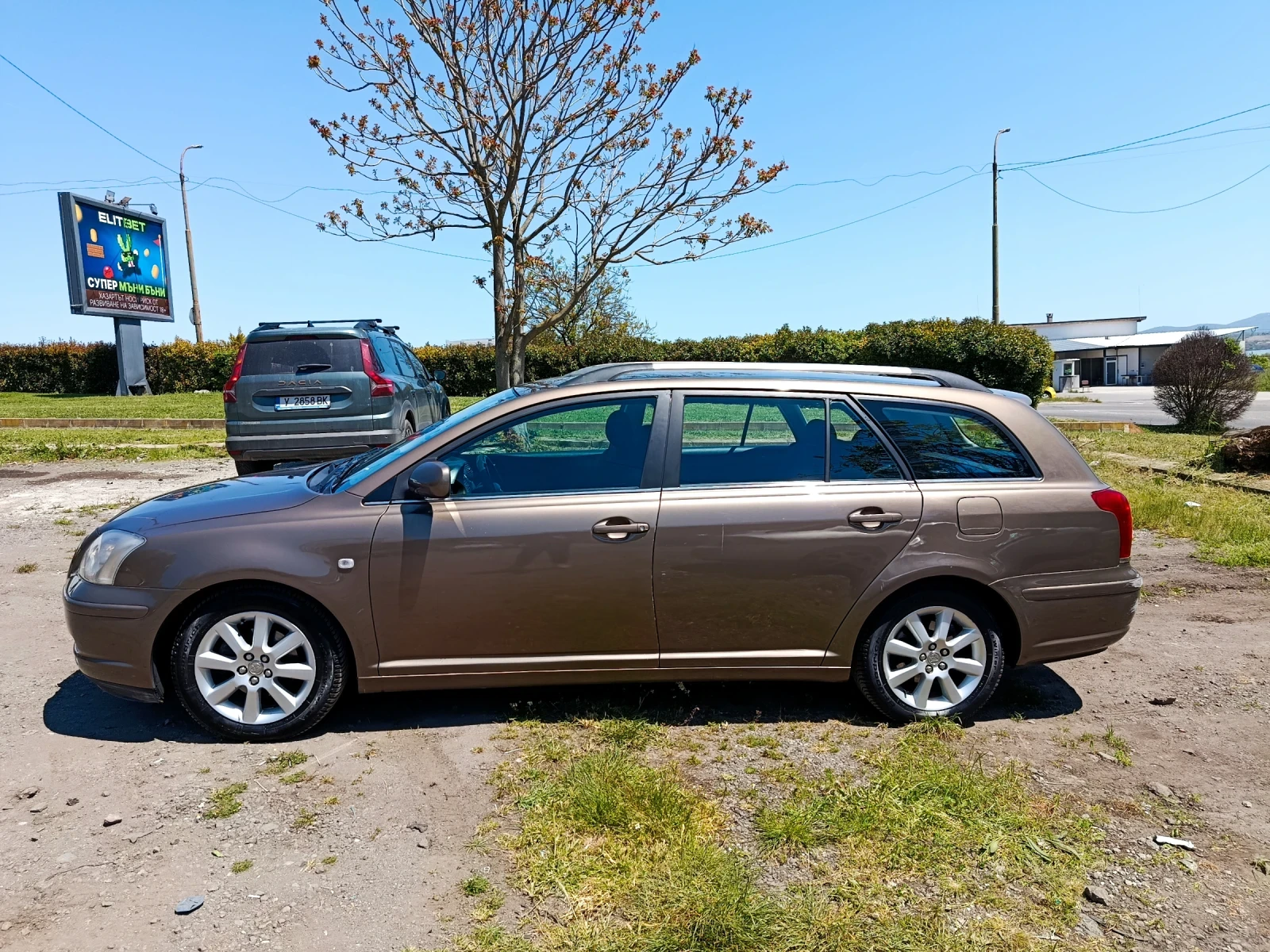Toyota Avensis Монтирана газова уредба, снимка 10 - Автомобили и джипове - 54873649