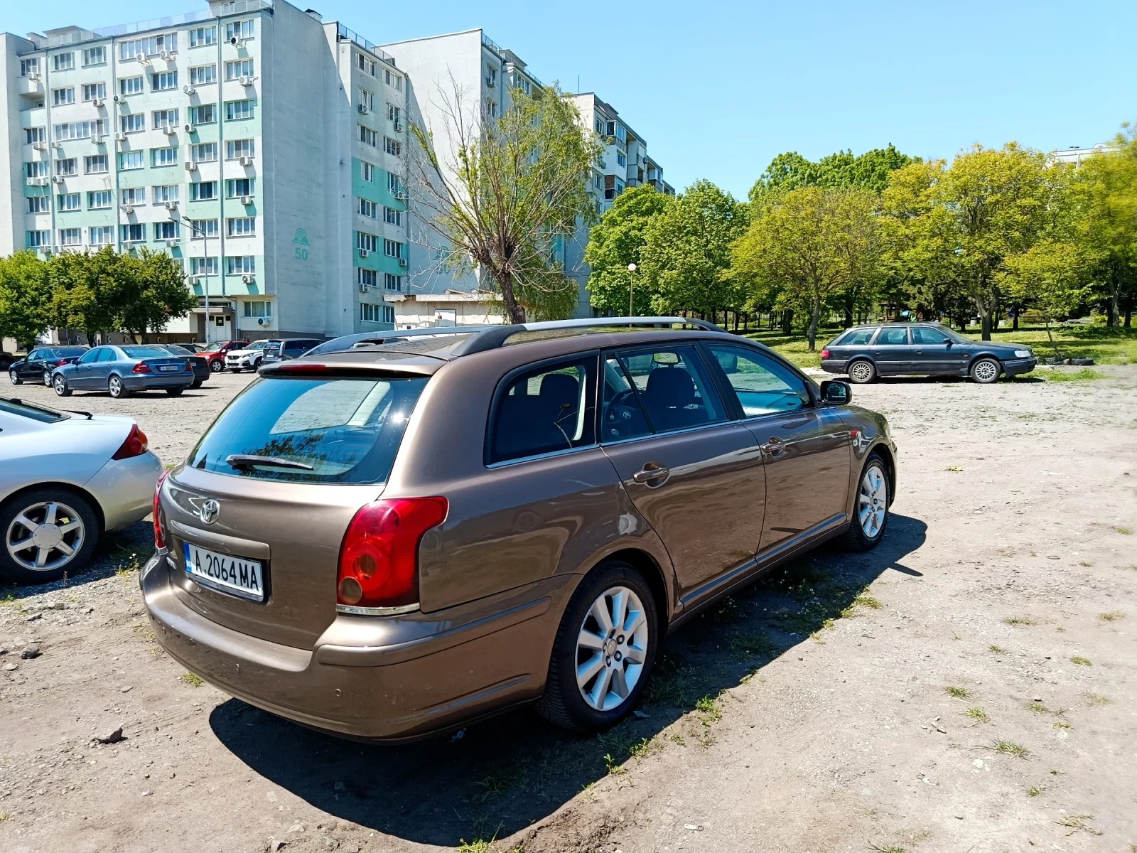 Toyota Avensis Монтирана газова уредба, снимка 14 - Автомобили и джипове - 54873649