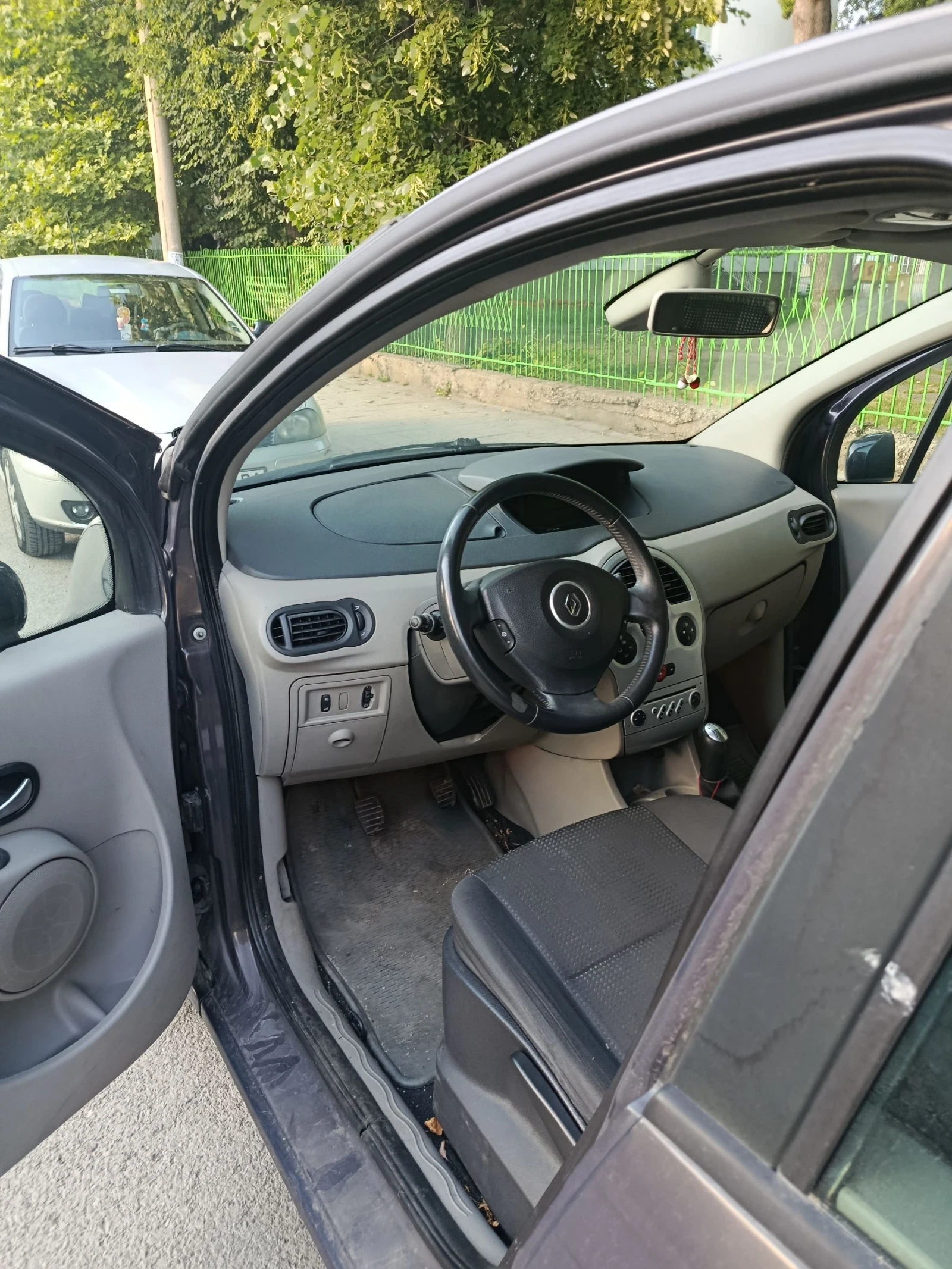 Renault Modus M1, снимка 10 - Автомобили и джипове - 54961674