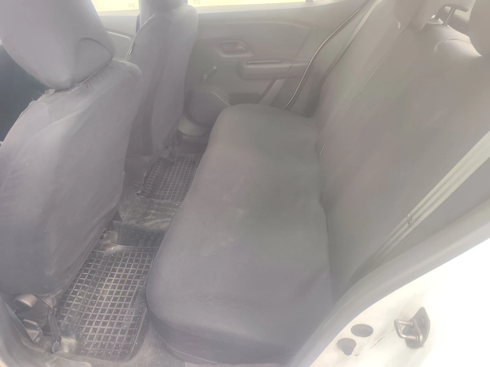 Dacia Logan 1.0 бен.с газ, снимка 10 - Автомобили и джипове - 55143922