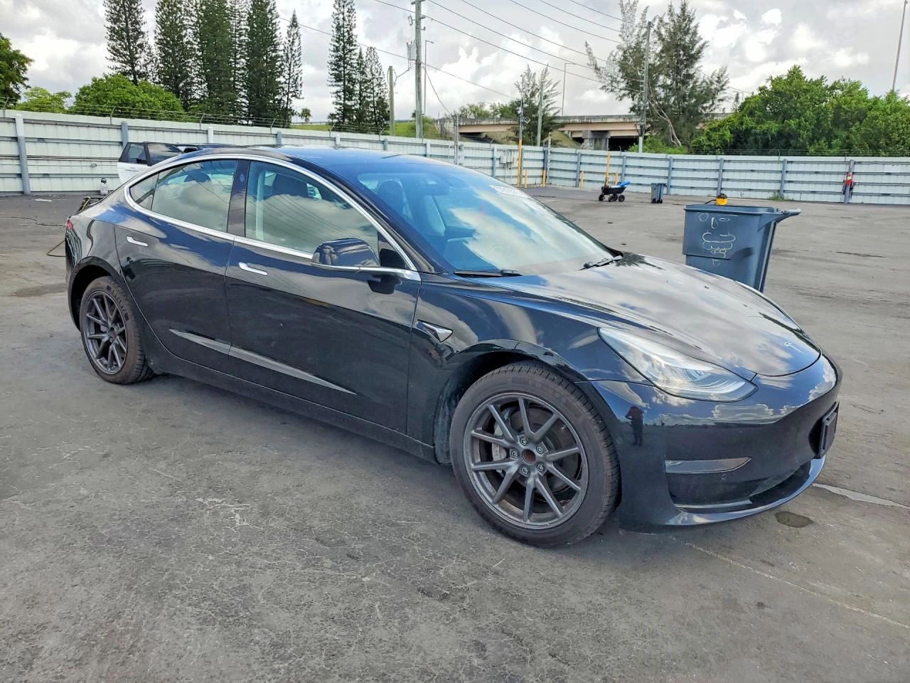 Tesla Model 3, снимка 4 - Автомобили и джипове - 55272001