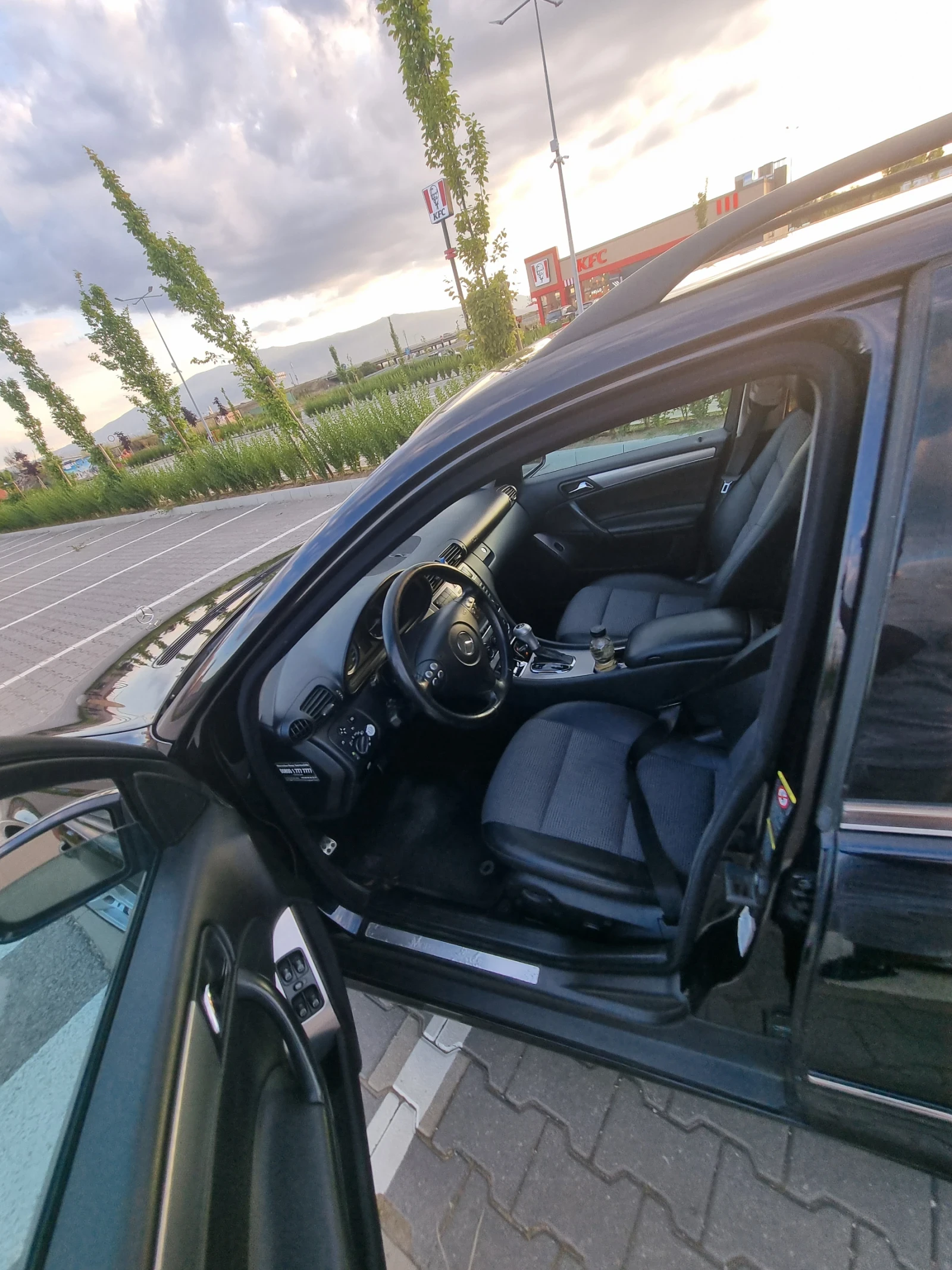Mercedes-Benz C 320 AMG , снимка 4 - Автомобили и джипове - 55398264