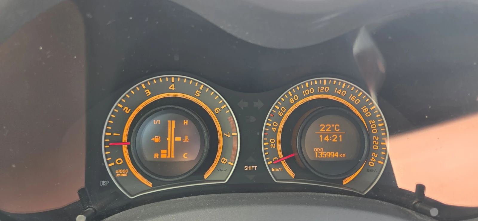 Toyota Auris 1.6 VVTi Luna Plus, снимка 6 - Автомобили и джипове - 56131751