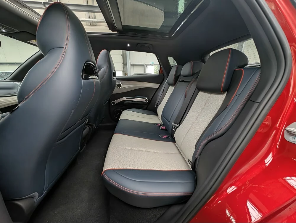 BYD Atto3 Active, снимка 7 - Автомобили и джипове - 56261353