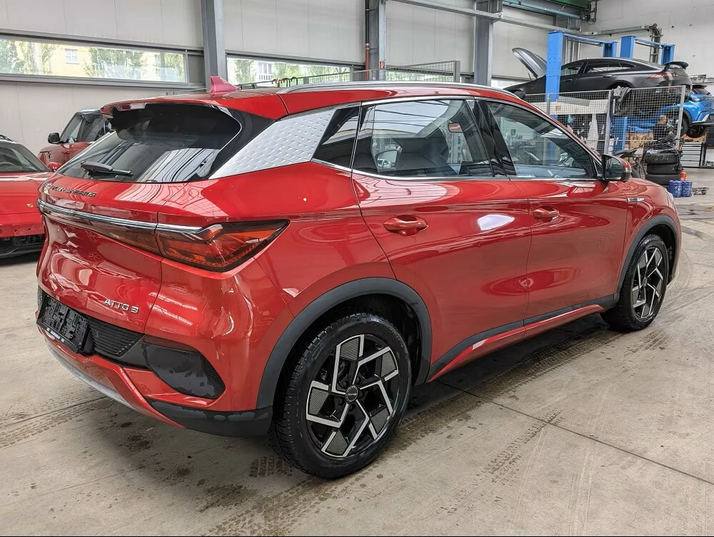 BYD Atto3 Active, снимка 3 - Автомобили и джипове - 56261353