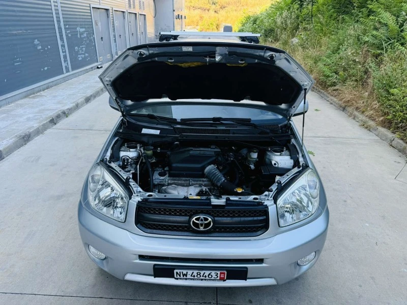 Toyota Rav4 2.0 VVT-i, снимка 4 - Автомобили и джипове - 47433439