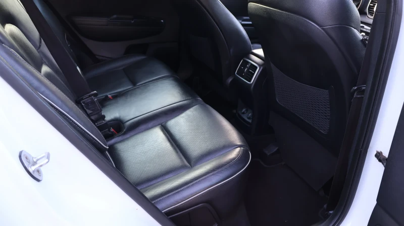 Kia Sportage 2.0 CRDI AWD 185к.с. GT-Line JBL Камера KeylessGo, снимка 10 - Автомобили и джипове - 51737938