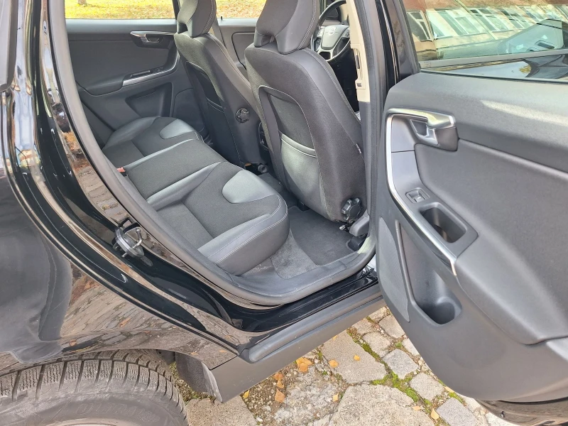 Volvo XC60, снимка 12 - Автомобили и джипове - 52419409