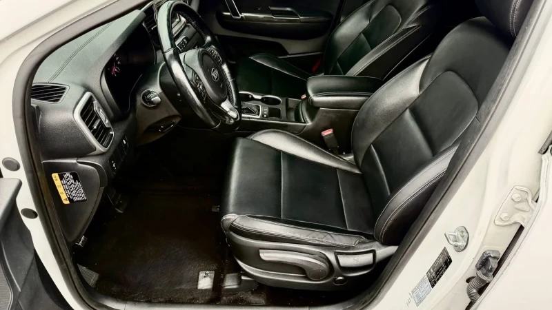 Kia Sportage 2.0 4WD, снимка 11 - Автомобили и джипове - 53412351