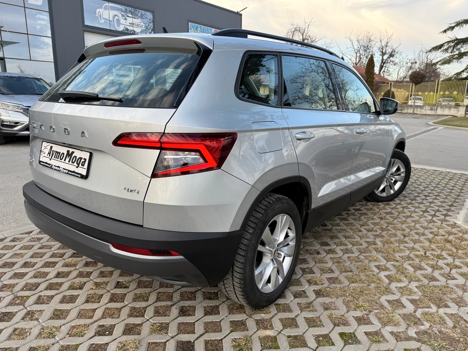 Skoda Karoq 2.0 4X4 AVTOMAT LED KAMERA - изображение 3