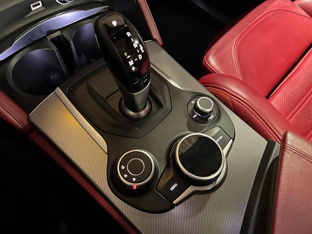 Alfa Romeo Stelvio TI SPORT* HARMAN/KARDON* DISTRONIC*  | Mobile.bg   13