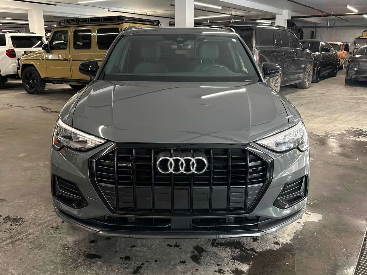 Audi Q3 Komfort/CARFAX/ПАНОРАМА/ПОДГРЕВИ, снимка 3 - Автомобили и джипове - 54046745