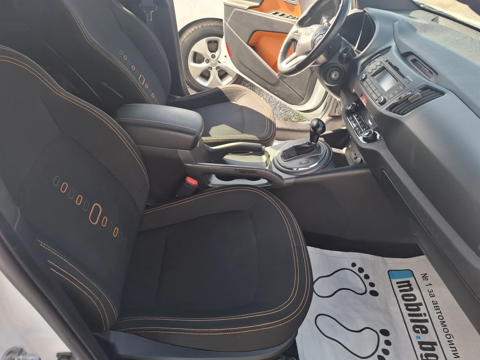 Kia Sportage 2.0. - 136кс. Сервз.книжка, снимка 8 - Автомобили и джипове - 54146580