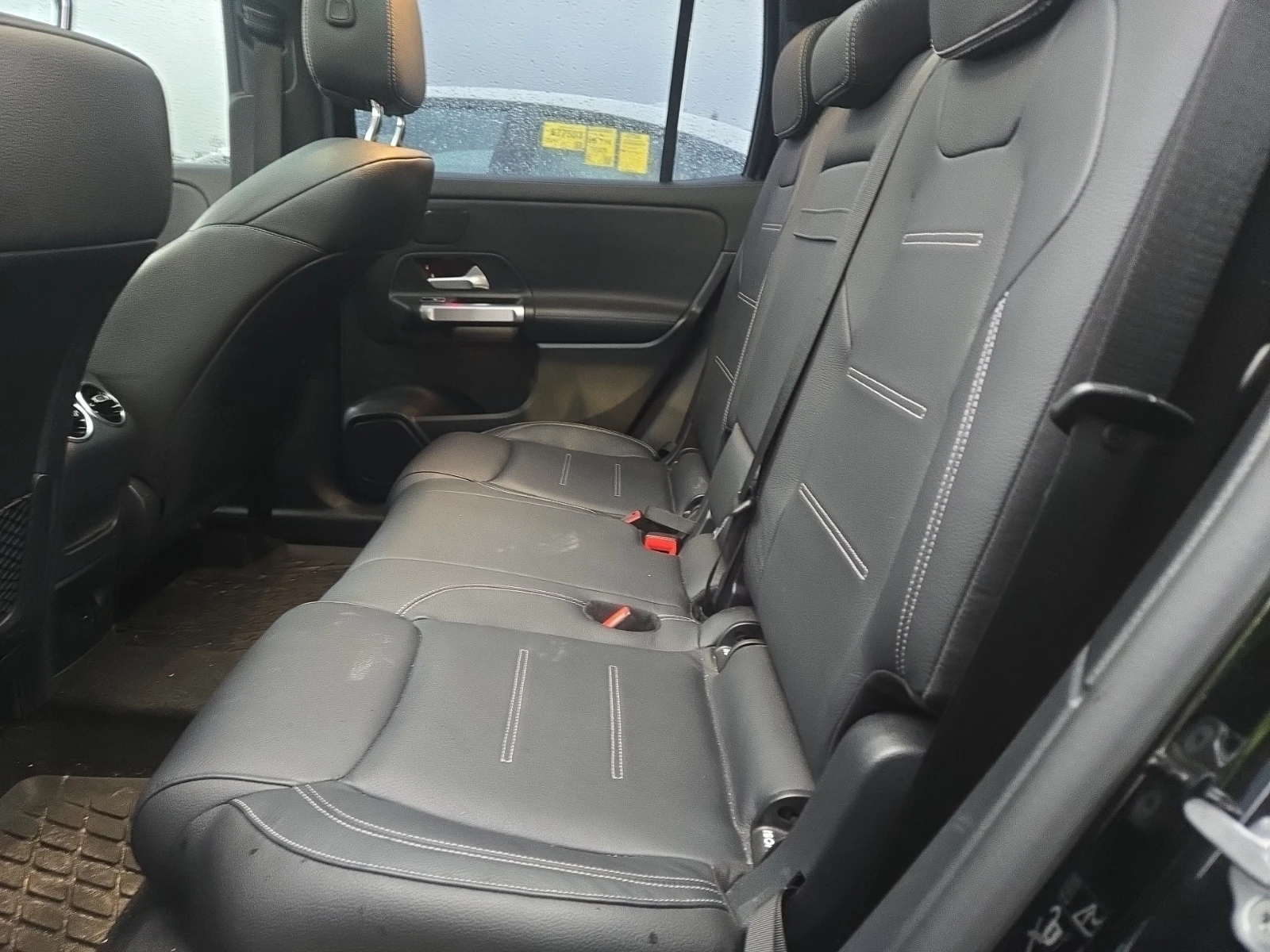 Mercedes-Benz GLB35AMG * * CARFAX * * АВТО КРЕДИТ * * Цена до БГ * * , снимка 8 - Автомобили и джипове - 54529045