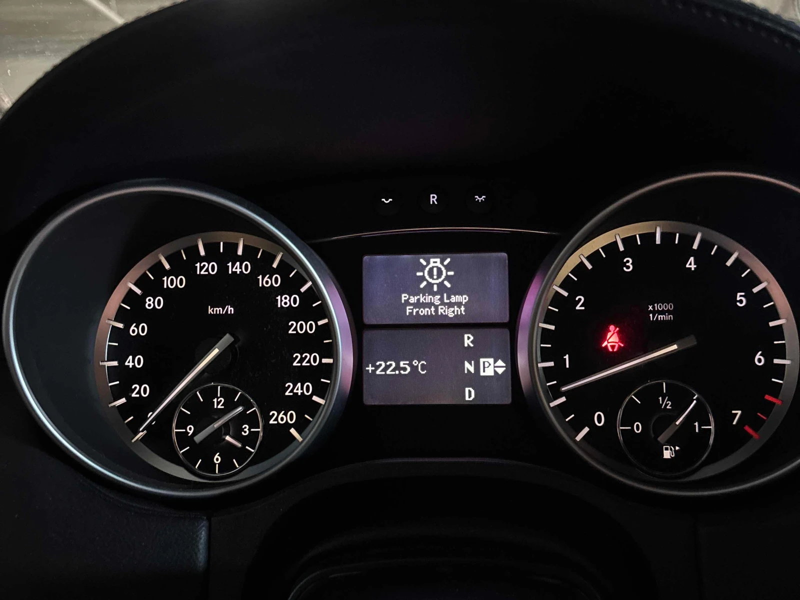 Mercedes-Benz GL 550 ОБДУХВАНЕ * KEYLESS * БЕЗ ИНЦИДЕНТИ * , снимка 7 - Автомобили и джипове - 54585289