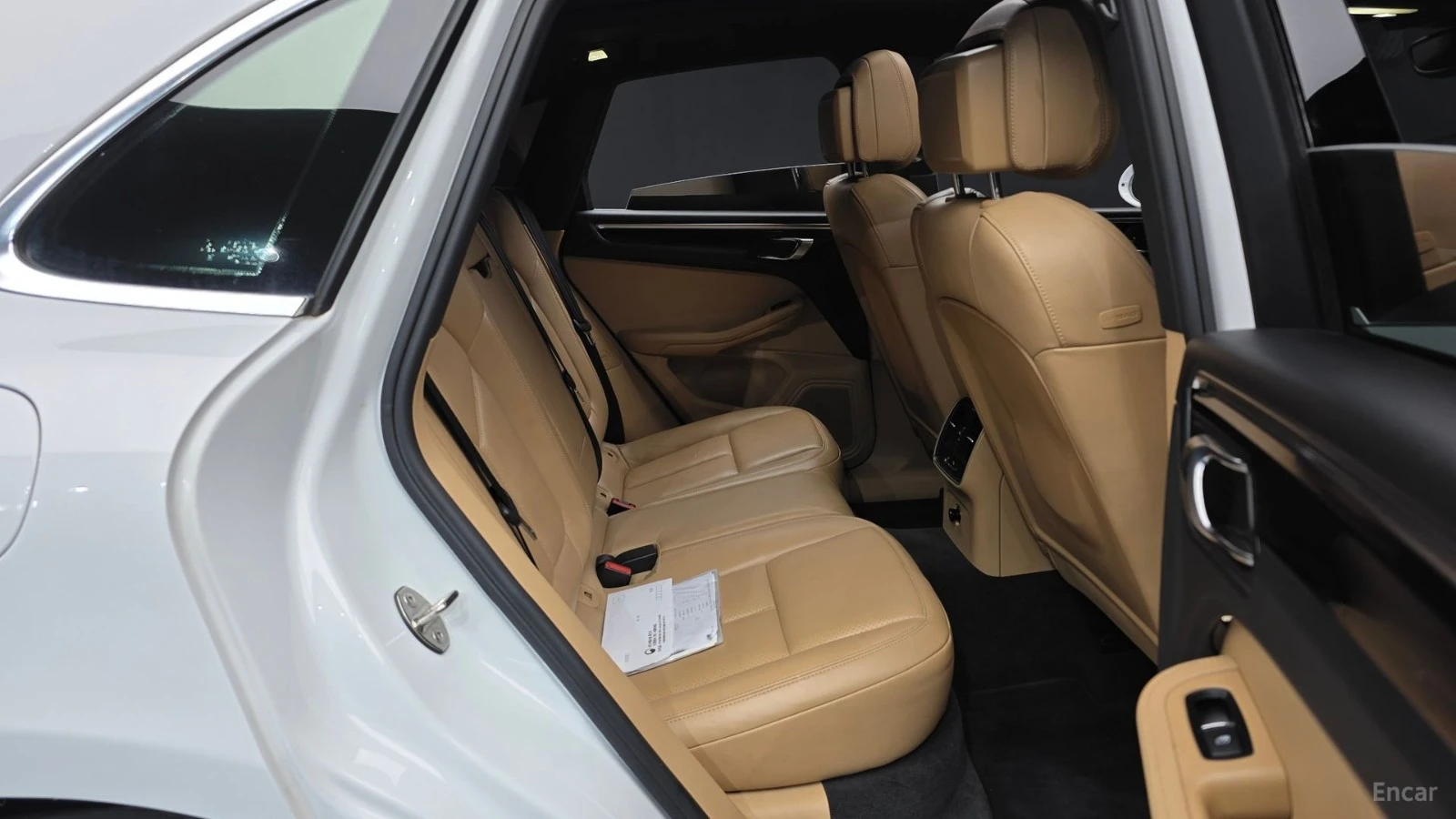 Porsche Macan 3.0 S* КОЖА* НАВИ* ПАНО* КАМЕРА, снимка 9 - Автомобили и джипове - 55431952