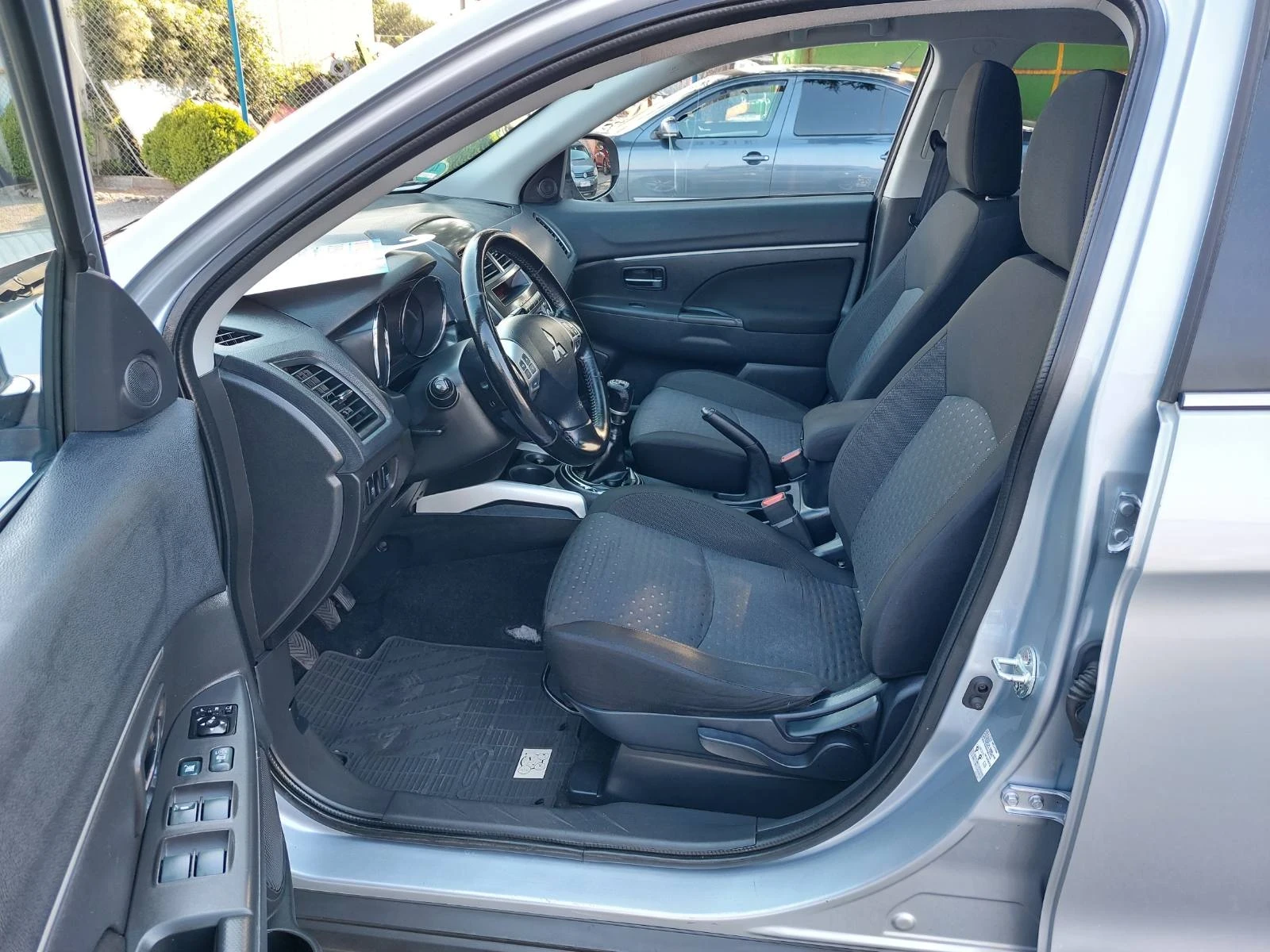 Mitsubishi ASX 1.8, 6ск, снимка 11 - Автомобили и джипове - 55710507