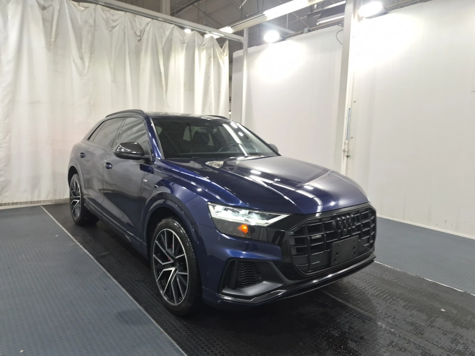 Audi Q8 55 Tfsi Quattro Progressiv, снимка 2 - Автомобили и джипове - 56442772