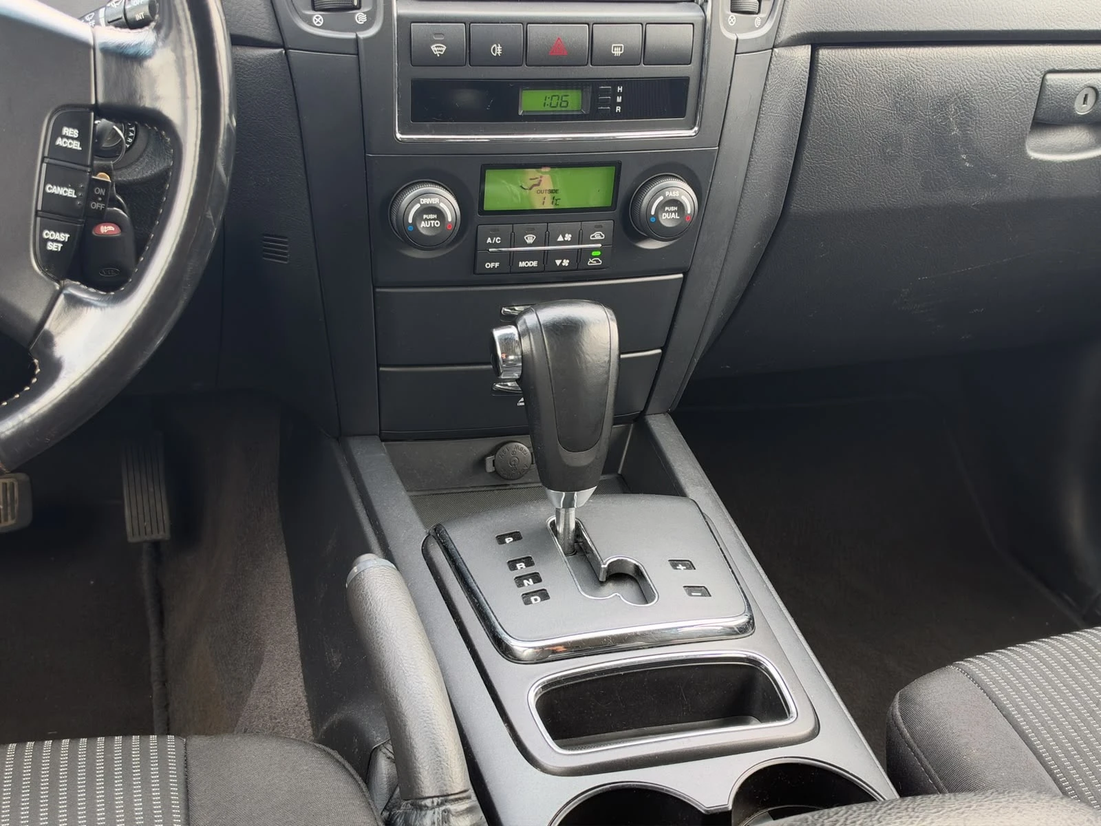 Kia Sorento 3.3i V6, снимка 11 - Автомобили и джипове - 56688711