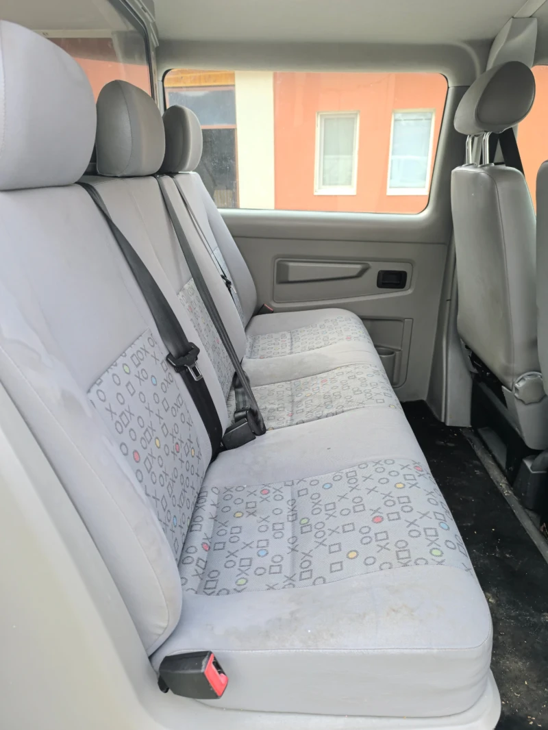 VW T5 2.5 TDI, снимка 8 - Бусове и автобуси - 48678024