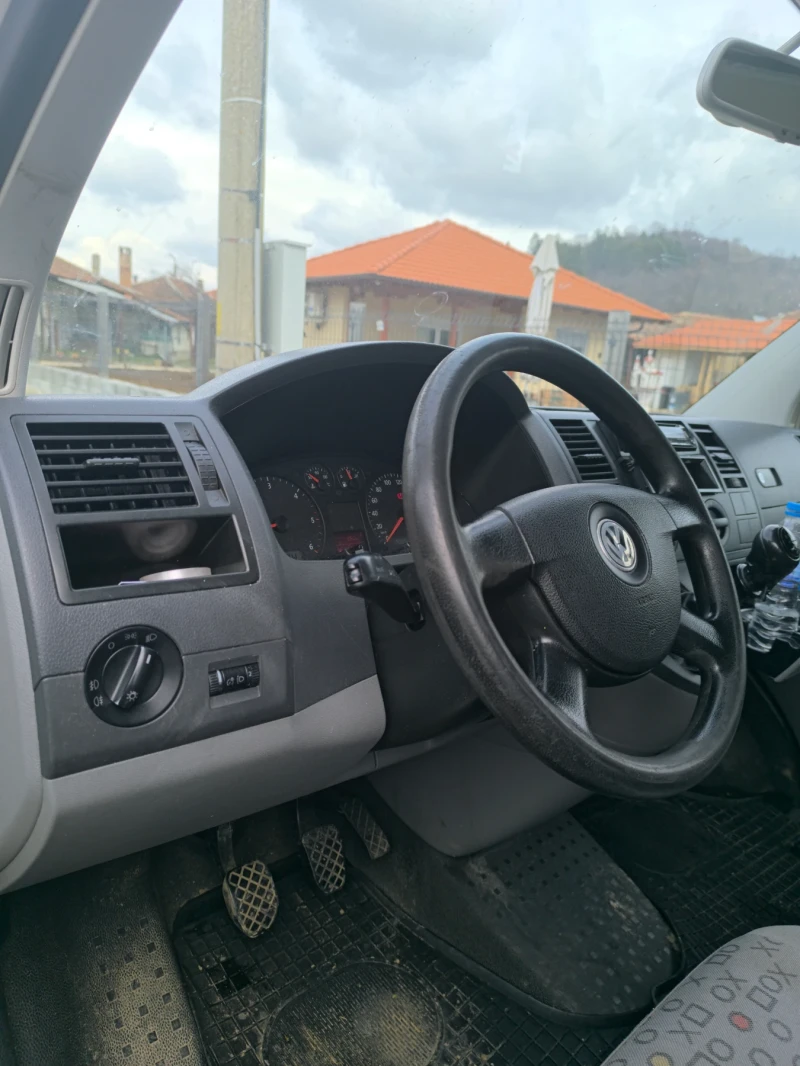 VW T5 2.5 TDI, снимка 13 - Бусове и автобуси - 48678024