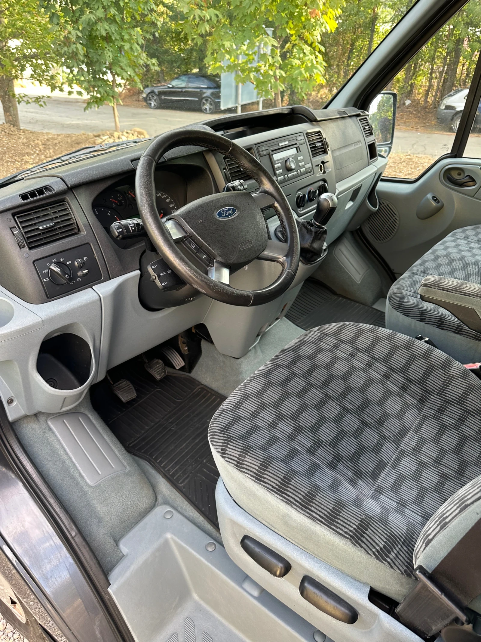 Ford Transit 2.2 110к.с. КЛИМАТИК - изображение 9