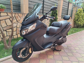 Sym Maxsym 600i ABS 16г. Перфектен!!!, снимка 1 - Мотоциклети и мототехника - 45997105