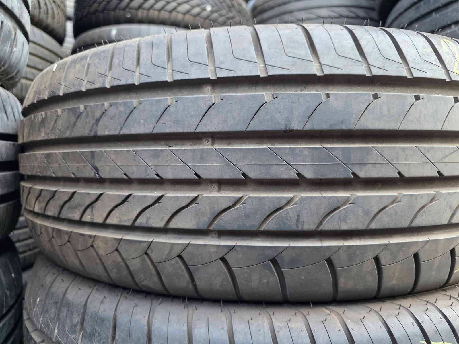 Гуми Летни 235/60R17
