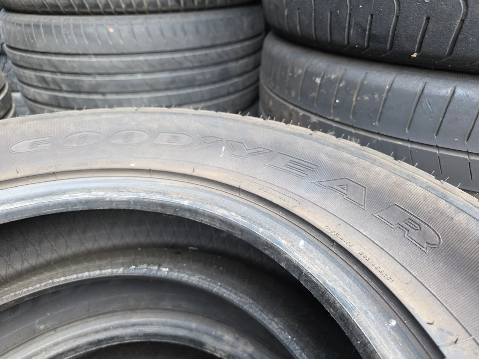 Гуми Летни 235/60R17, снимка 7 - Гуми и джанти - 56664453